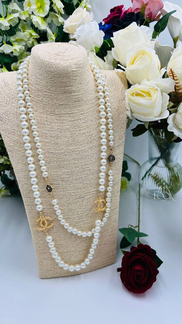 Chanel pearl necklace - Image 19