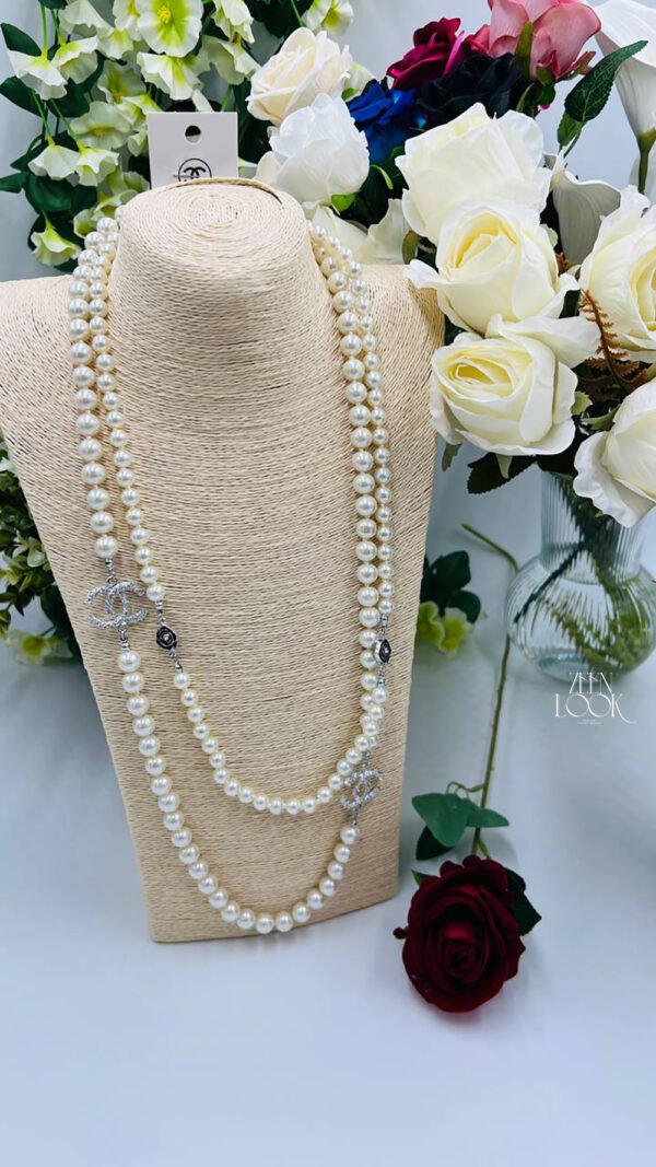 Chanel pearl necklace - Image 2