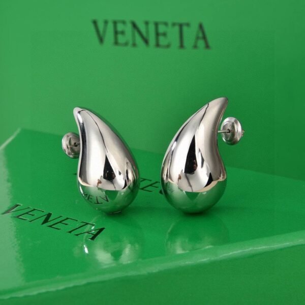 Bottega Drop Earrings - Image 3