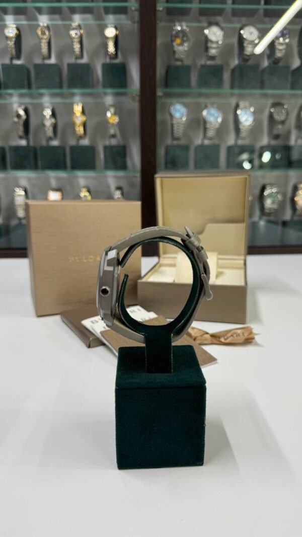 BVLGARI Men's Watch Collection - Image 8