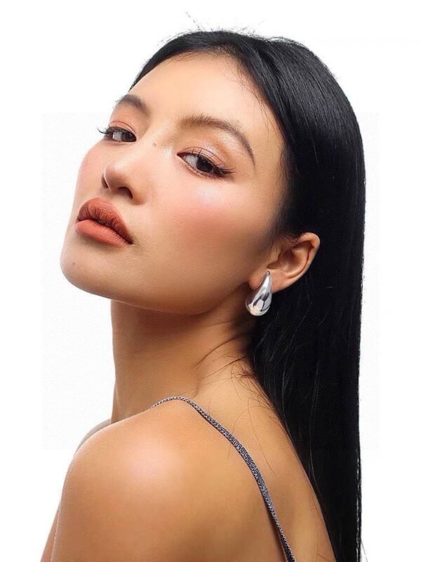 Bottega Drop Earrings - Image 2
