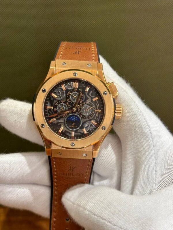 Hublot Men's Watch Collection - Image 36