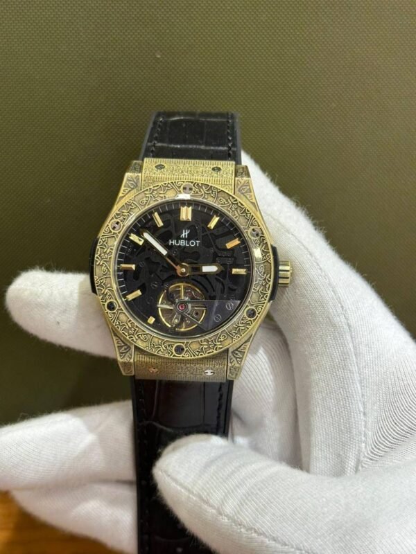 Hublot Men's Watch Collection - Image 37