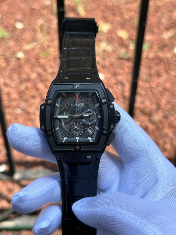Hublot Men's Watch Collection - Image 44