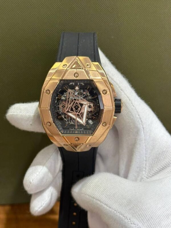 Hublot Men's Watch Collection - Image 46