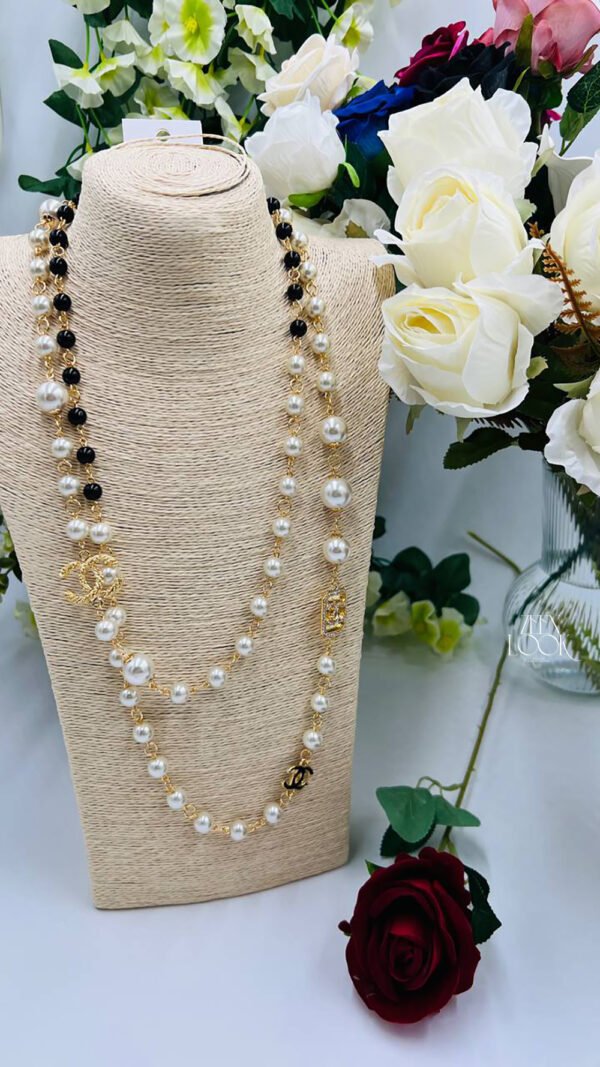 Chanel pearl necklace - Image 8
