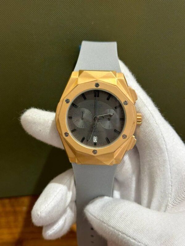 Hublot Men's Watch Collection - Image 79