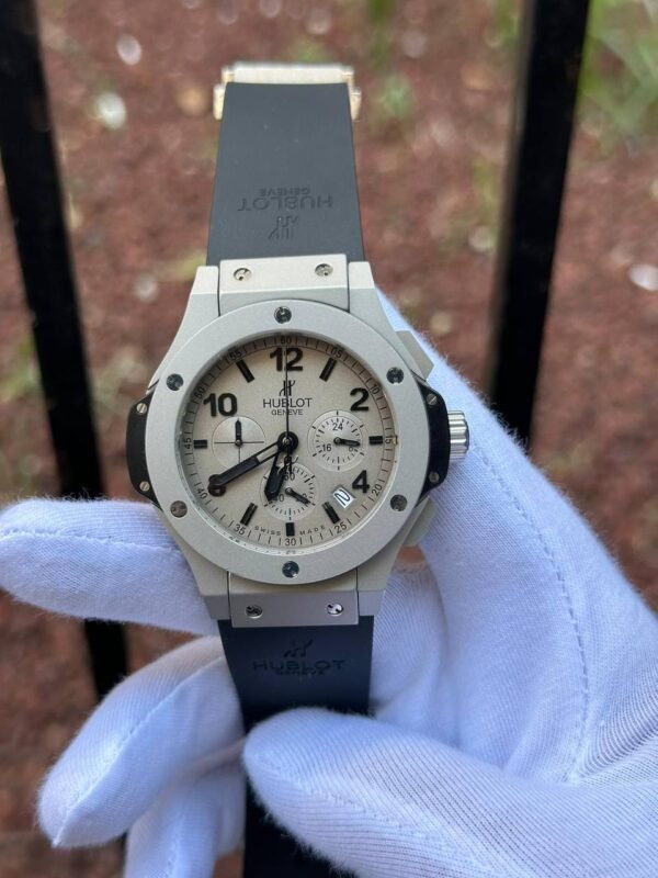 Hublot Men's Watch Collection - Image 99