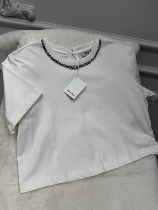 Women's T-shirts in various colors - Image 15