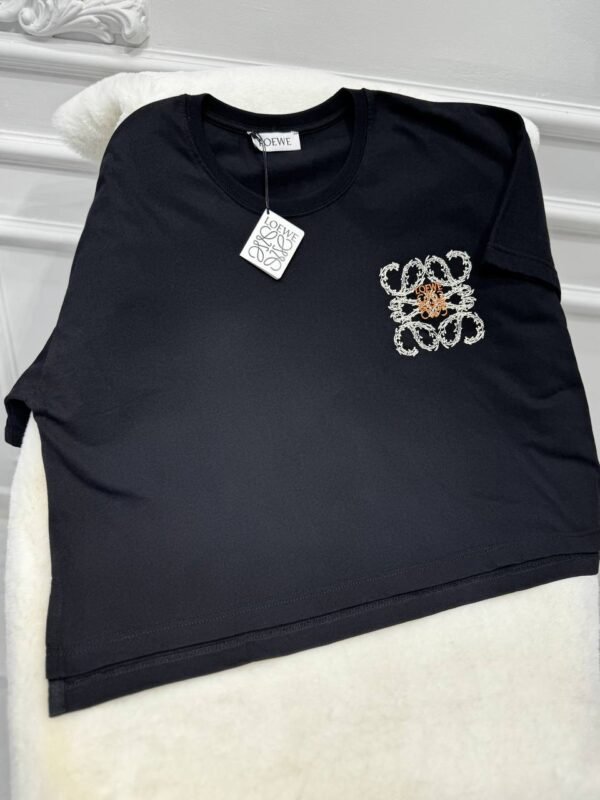 Women's T-shirts in various colors - Image 22