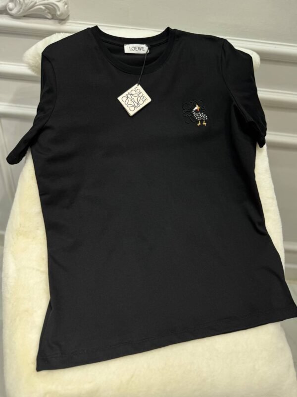 Women's T-shirts in various colors - Image 24