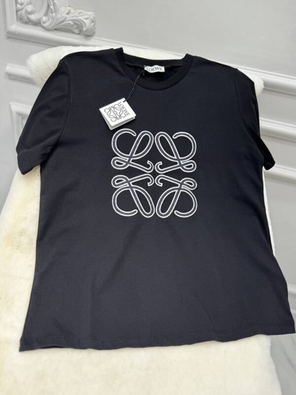 Women's T-shirts in various colors - Image 35