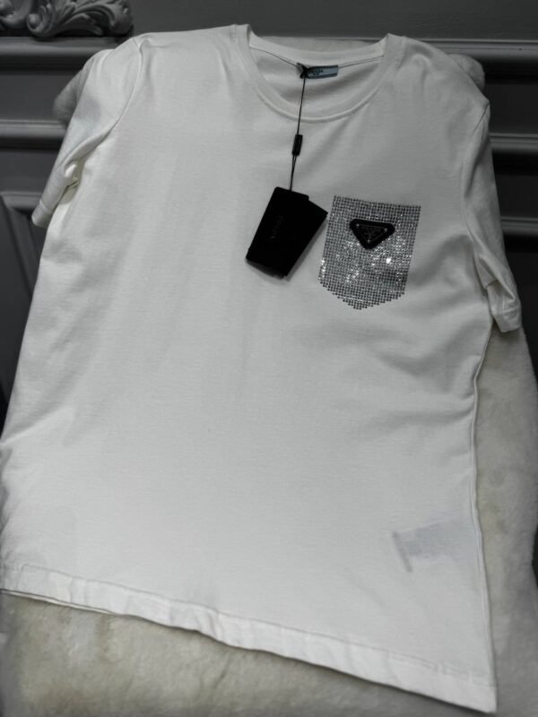 Women's T-shirts in various colors - Image 6
