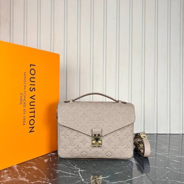 Louis Vuitton Metis Pochette - Genuine Leather - Image 5
