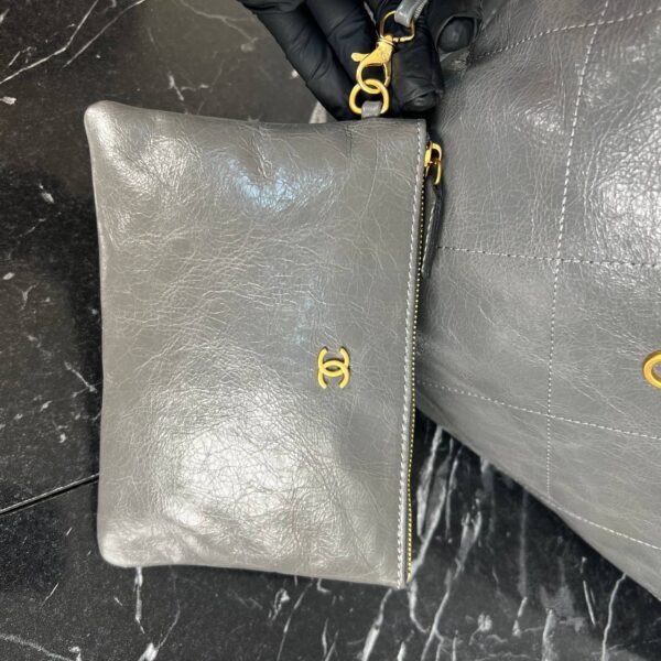 Chanel 22 Handbag - Genuine Leather - Image 16
