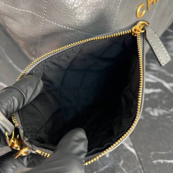 Chanel 22 Handbag - Genuine Leather - Image 17