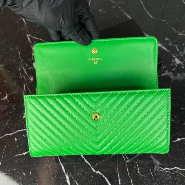 Chanel CC Gusset Flap Wallet - Genuine Leather - Image 11