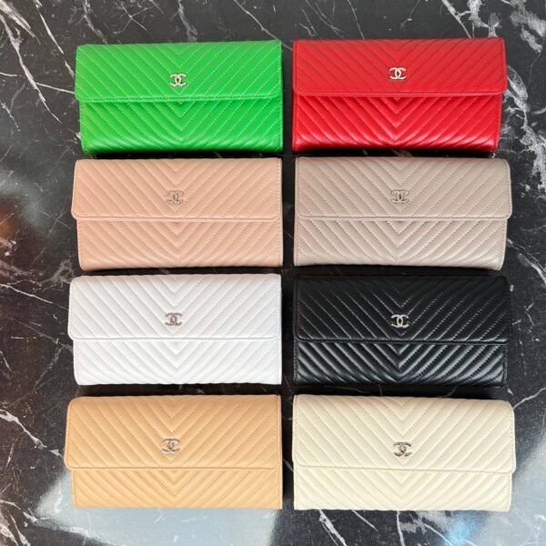 Chanel CC Gusset Flap Wallet - Genuine Leather