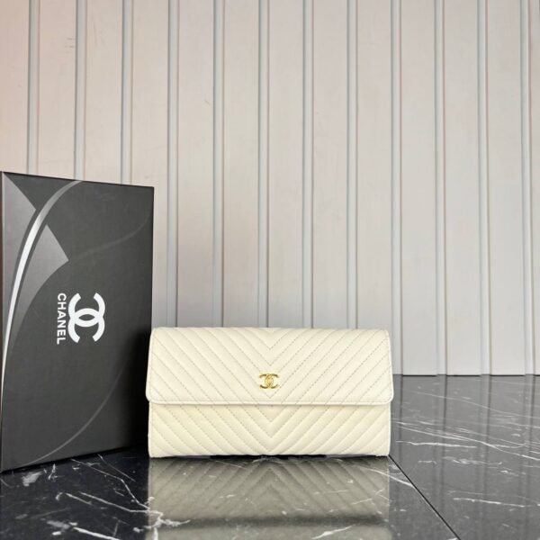 Chanel CC Gusset Flap Wallet - Genuine Leather - Image 4