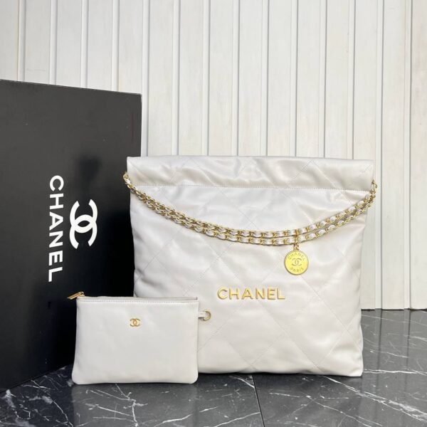 Chanel 22 Handbag - Genuine Leather - Image 10